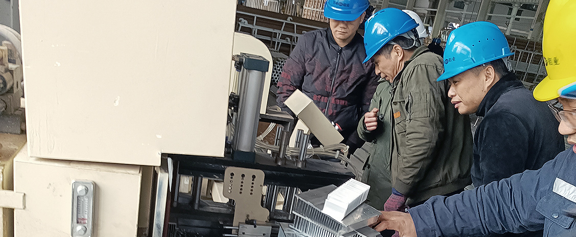 鑫宏特-倉(cāng)儲(chǔ)備貨確保交期準(zhǔn)時(shí)